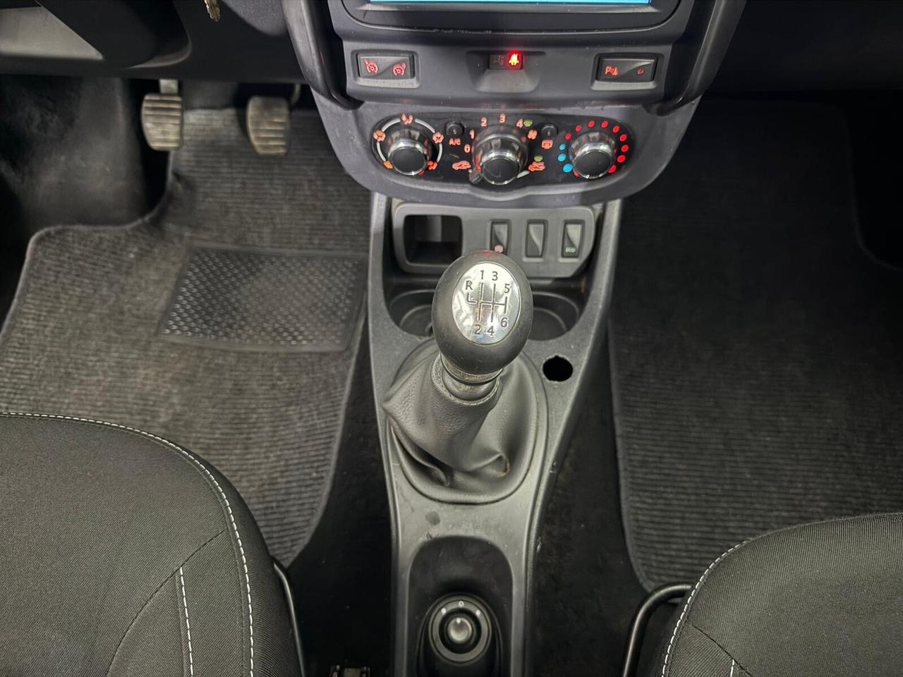 Dacia Duster 1.5 dCi 110CV con gancio unipro
