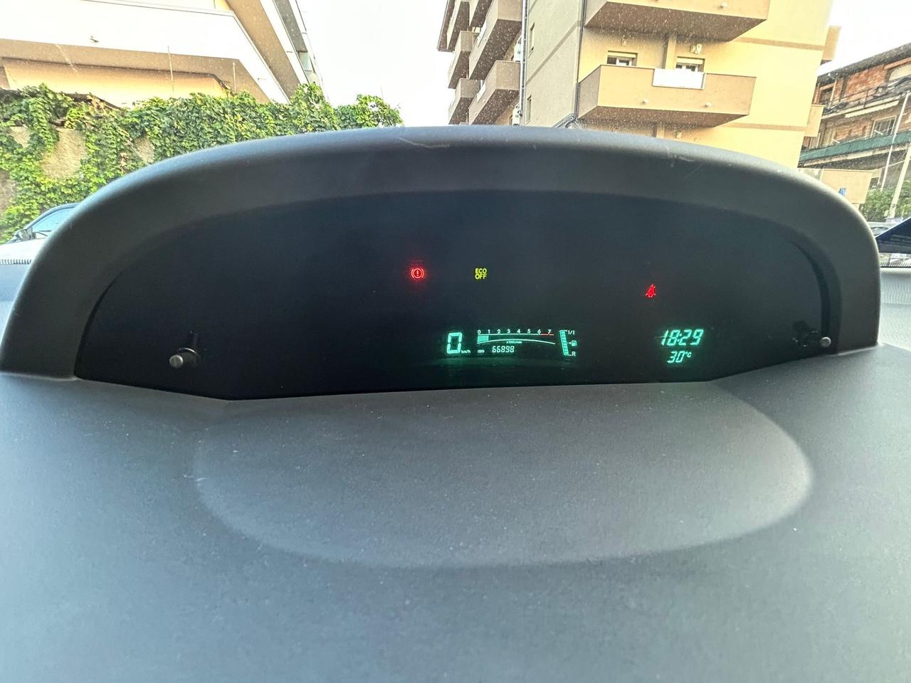 Toyota Yaris 1.0 5 porte Sol