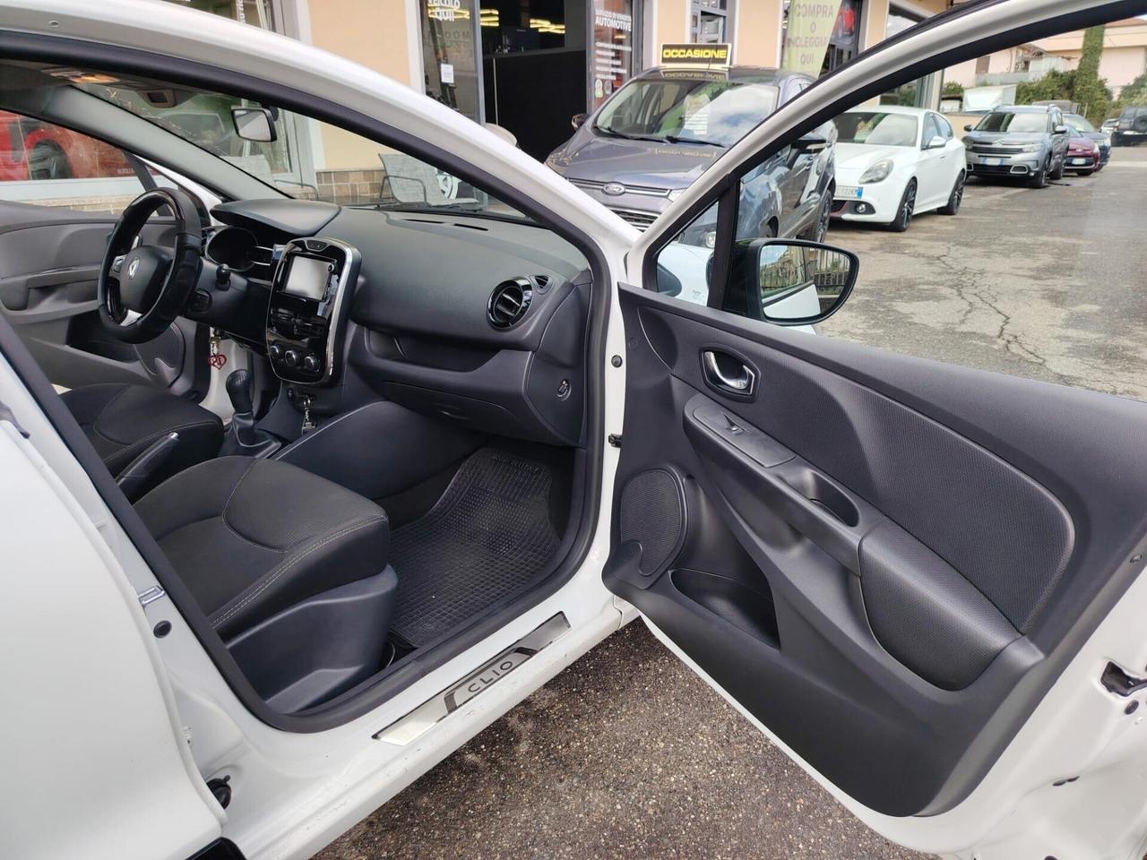 Renault Clio 1.2 75CV 5 porte