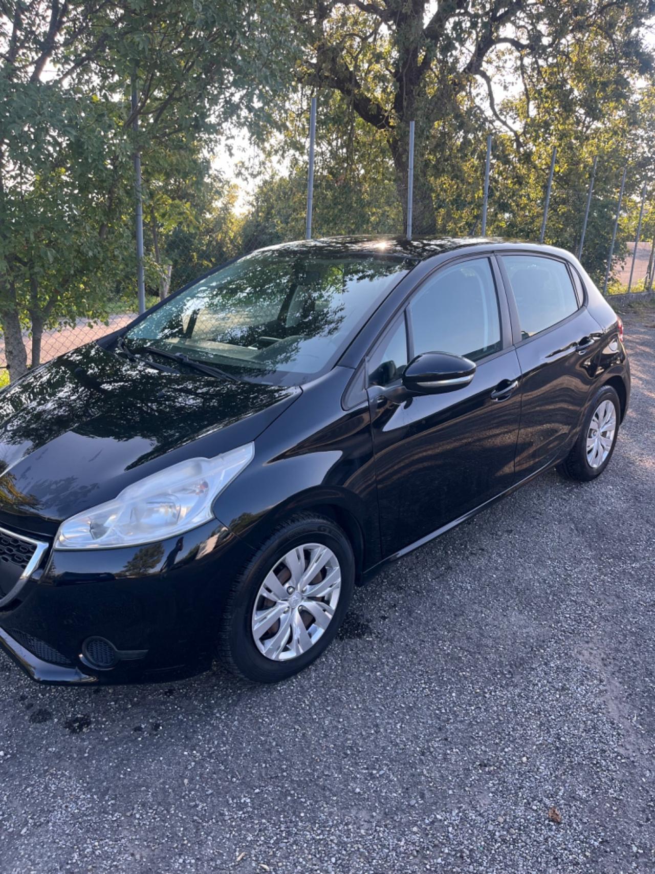 Peugeot 208 1.4 HDi 68 CV 5 porte Active