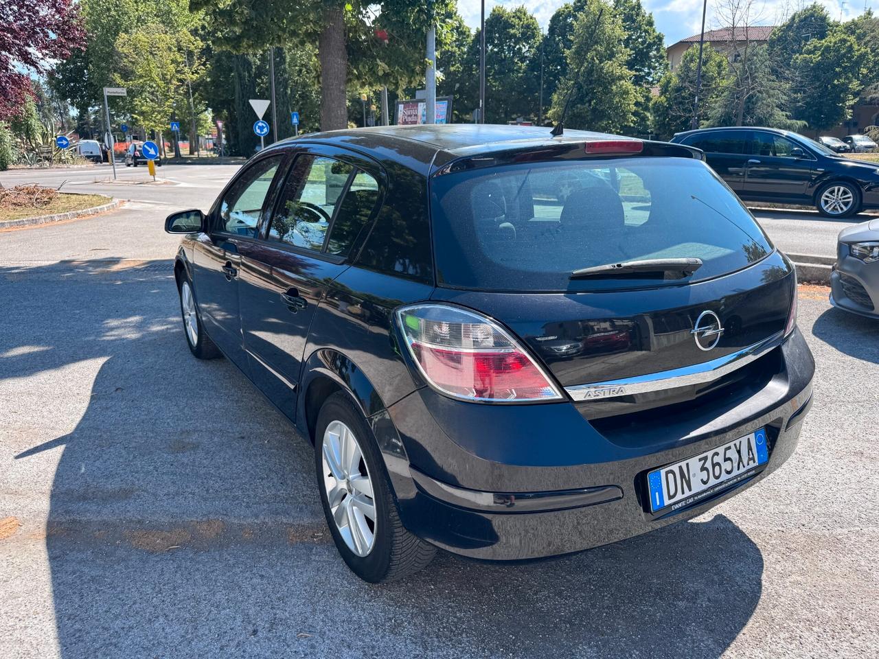 Opel Astra 1.4 16V Twinport 5 porte Enjoy
