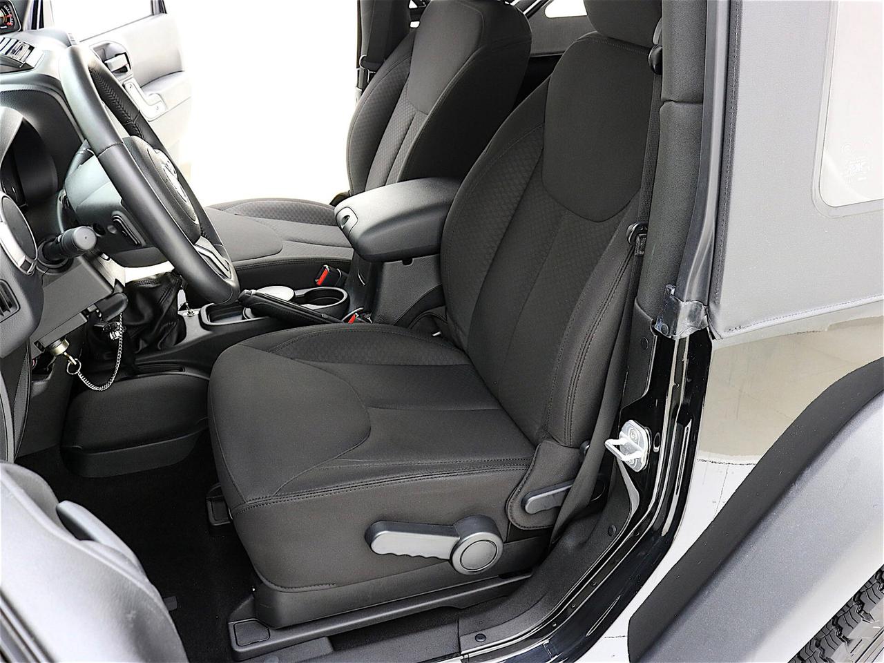 Jeep Wrangler 2.8 CRD 200CV DPF Sport