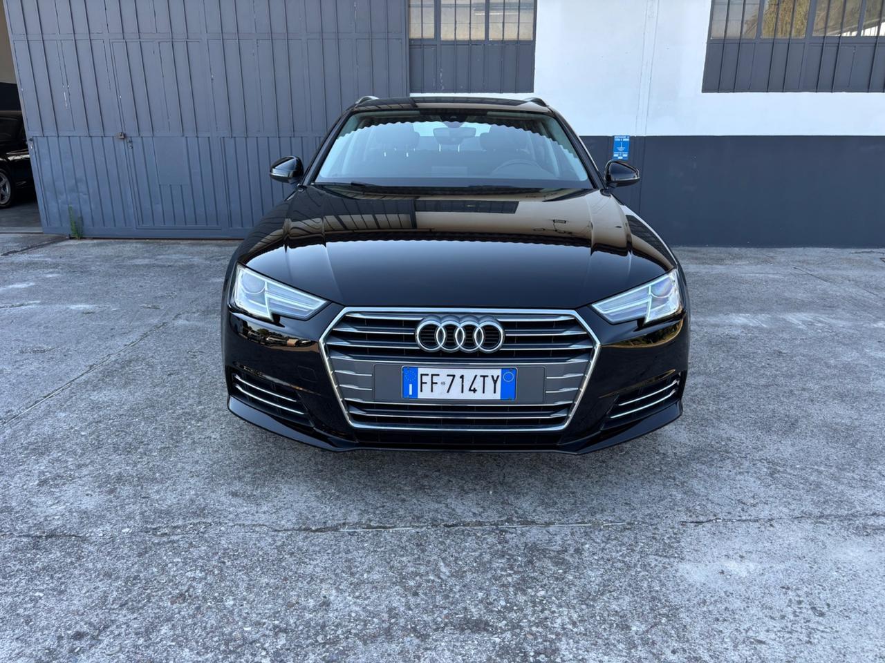 Audi A4 Avant 2.0 TDI 150 CV ultra Sport. Garanzia