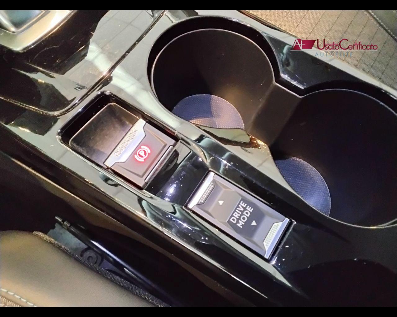 PEUGEOT 2008 BlueHDi 130 S&S EAT8 Allure