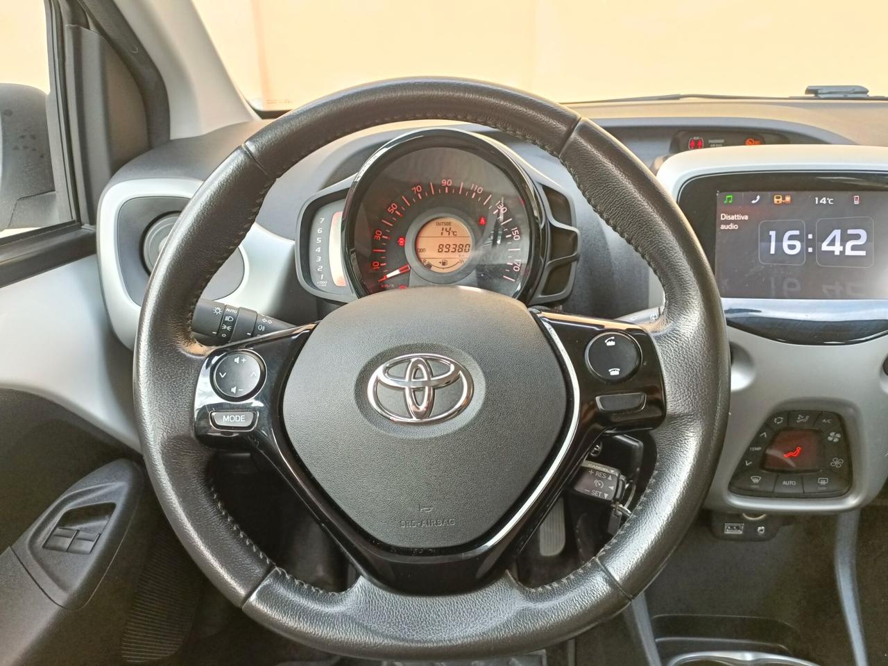 Toyota Aygo 1.0 VVT-i 69 CV 5 porte x-business