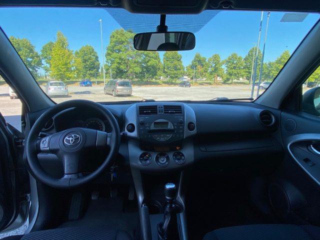 TOYOTA RAV 4 2.2 D-4D 136 CV Sol