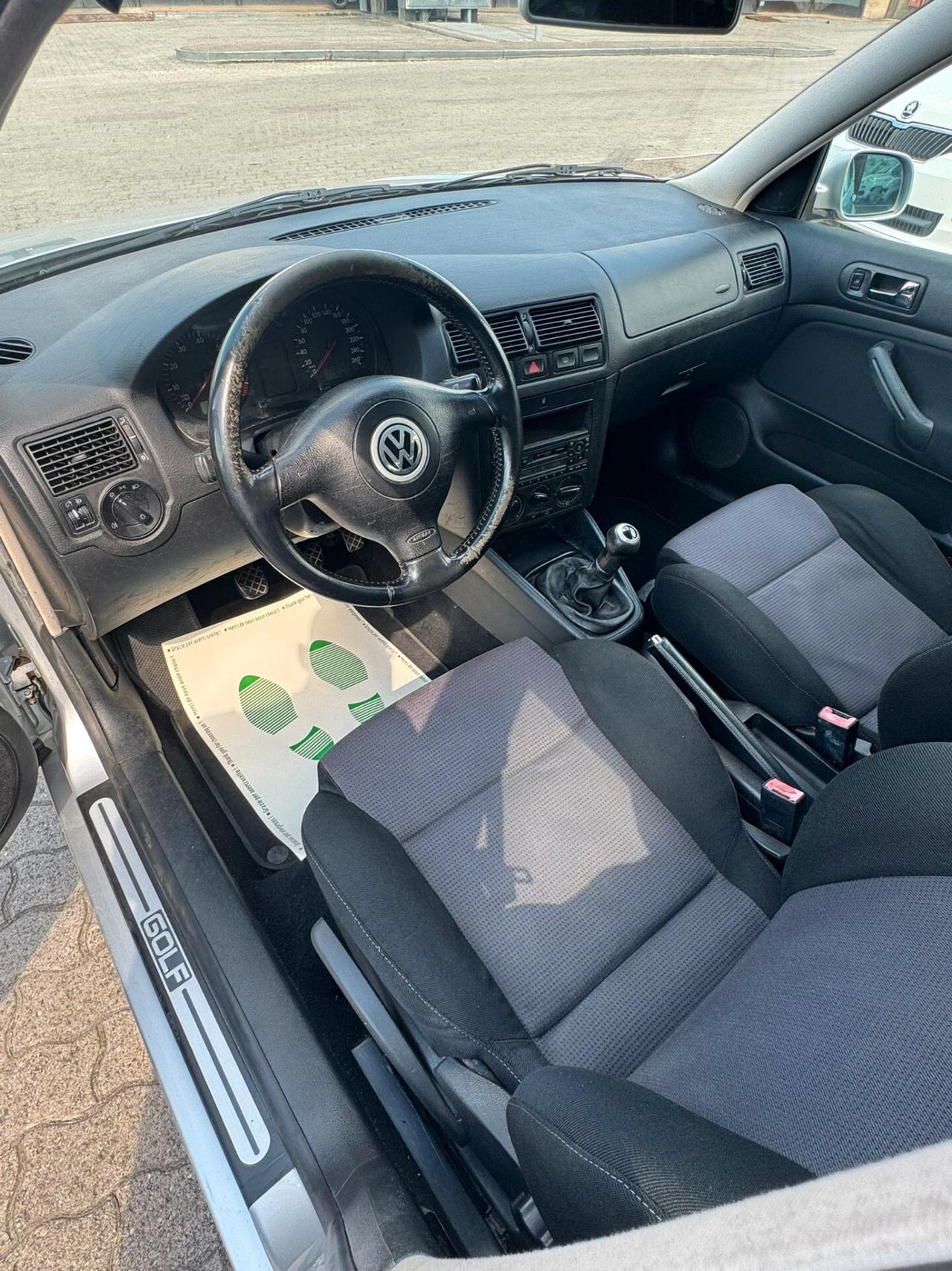 Volkswagen Golf 1.6 16V cat 5 porte Highline