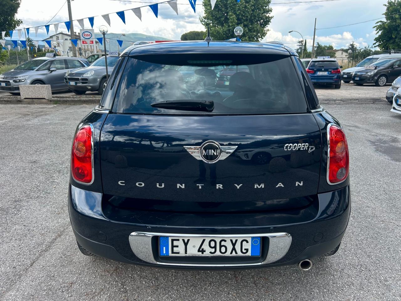 " UNA CHICCA " Mini 2.0 Cooper D Countryman Automat.