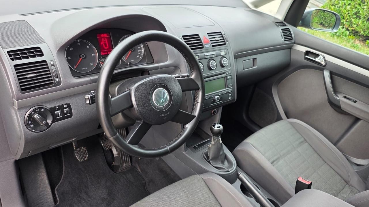 Volkswagen Touran 2.0 TDI 140CV Highline