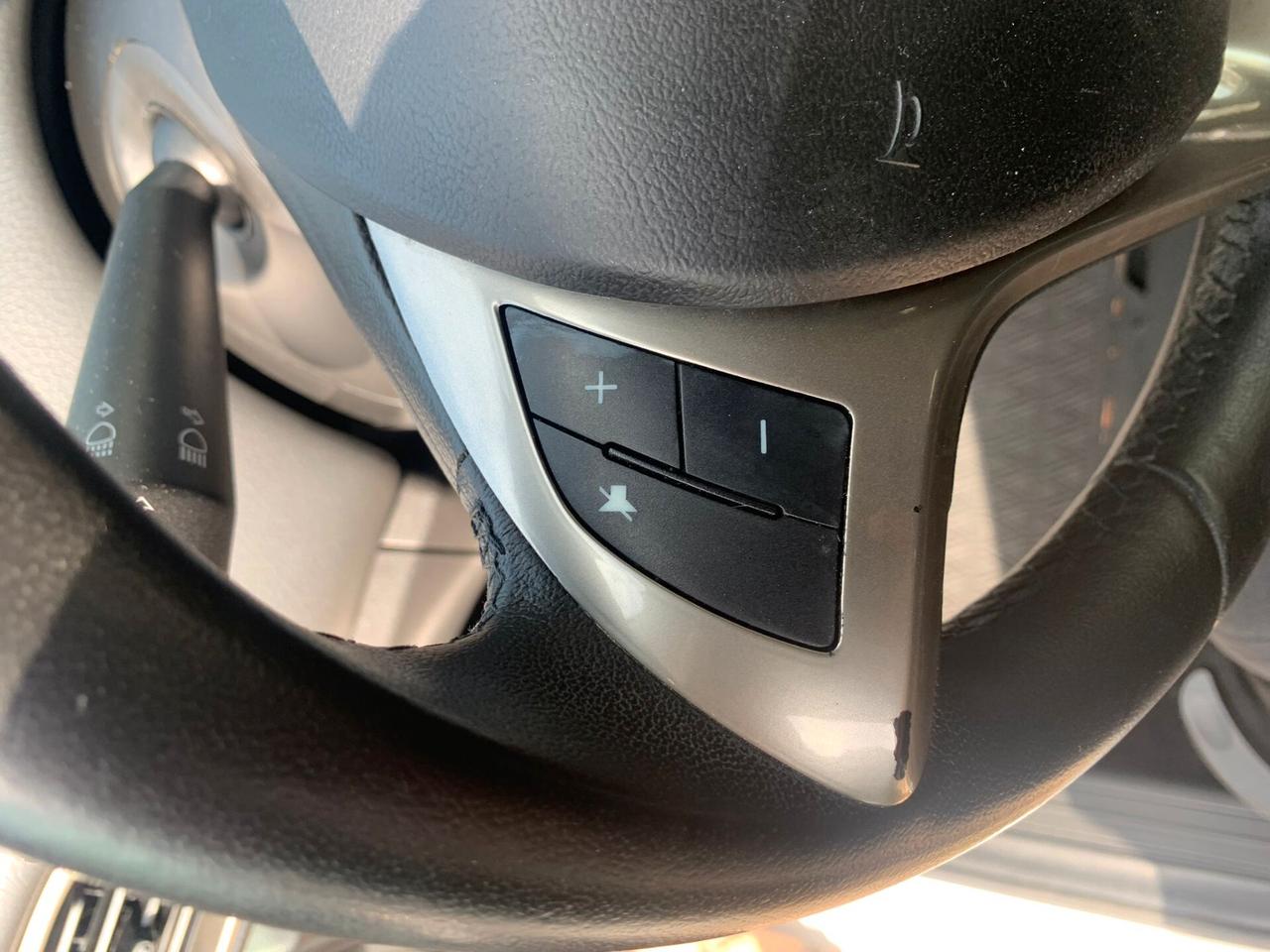 Lancia Ypsilon 1.2 69 CV 5 porte Gold