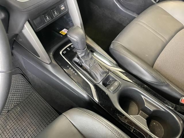 TOYOTA Corolla Cross 2.0 HYBRID 199CV E-CVT AWD-I LOUNGE