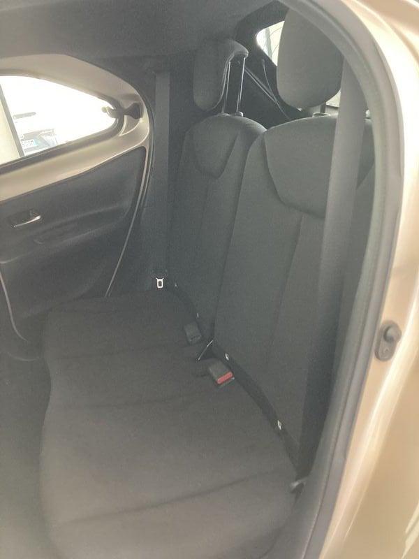 Toyota Aygo X 1.0B (72 CV) Lounge