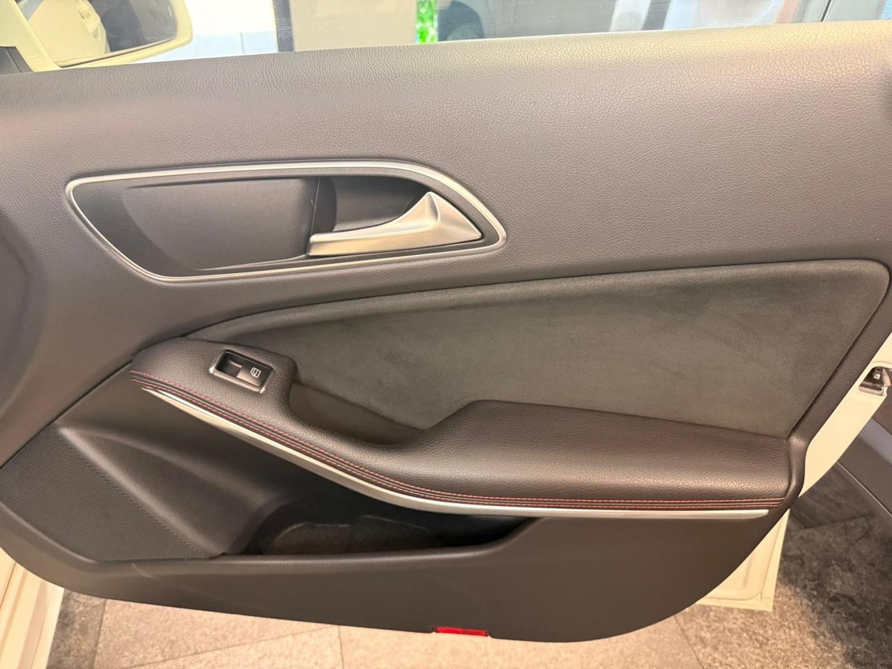 Mercedes-benz A 180 d 110Cv Premium AMG