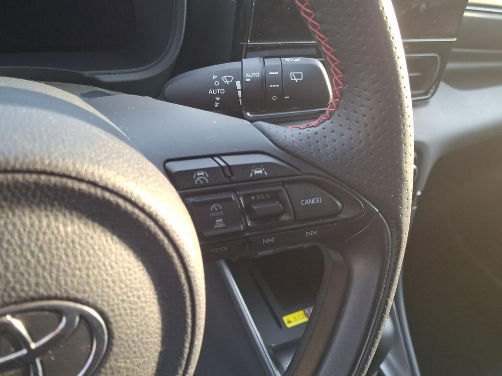 Toyota Yaris 1.5h 130 GR Sport