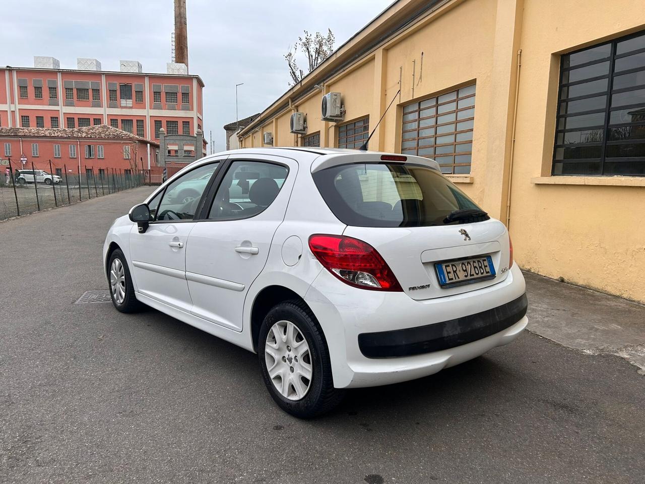 Peugeot 207 Anno 2013 1.4 BENZ/GPL 75CV