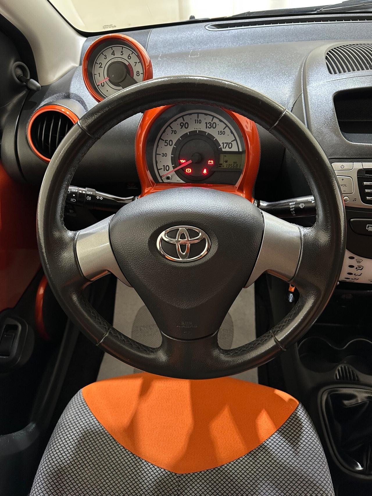 Toyota Aygo 1.0 12V VVT-i 5 porte Lounge