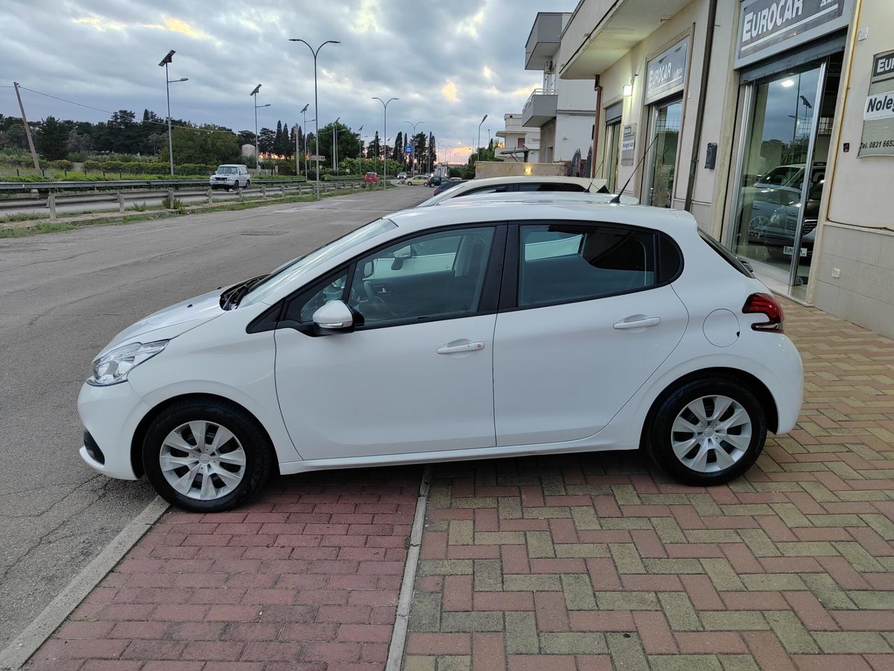 Peugeot 208 BlueHDi 75 S&S 5 porte Active