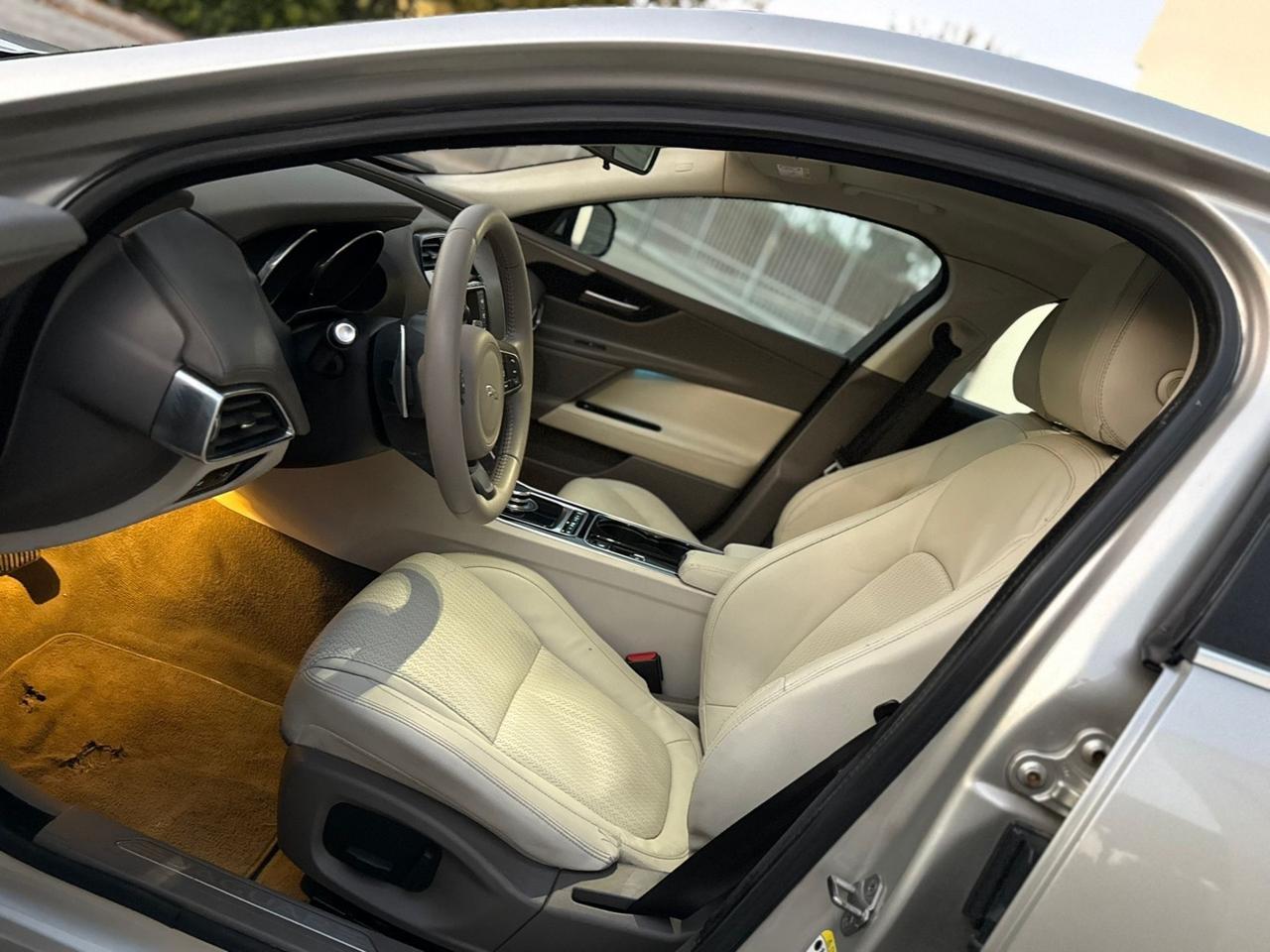 Jaguar XE 2.0 D 180 CV aut. Portfolio