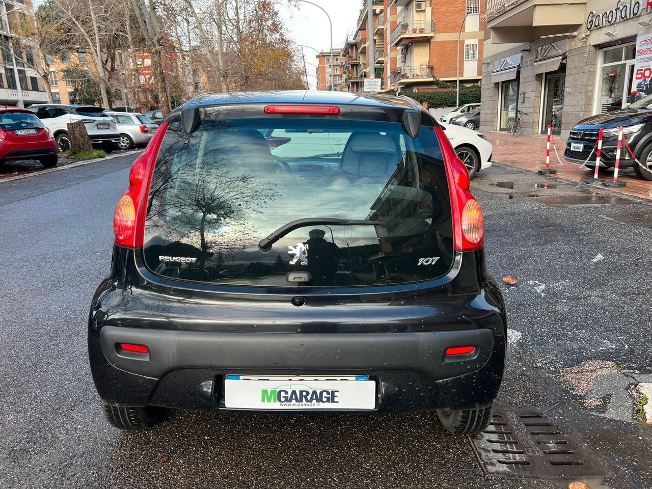 Peugeot 107 1.0 68CV 5p. Sweet Years 2Tronic