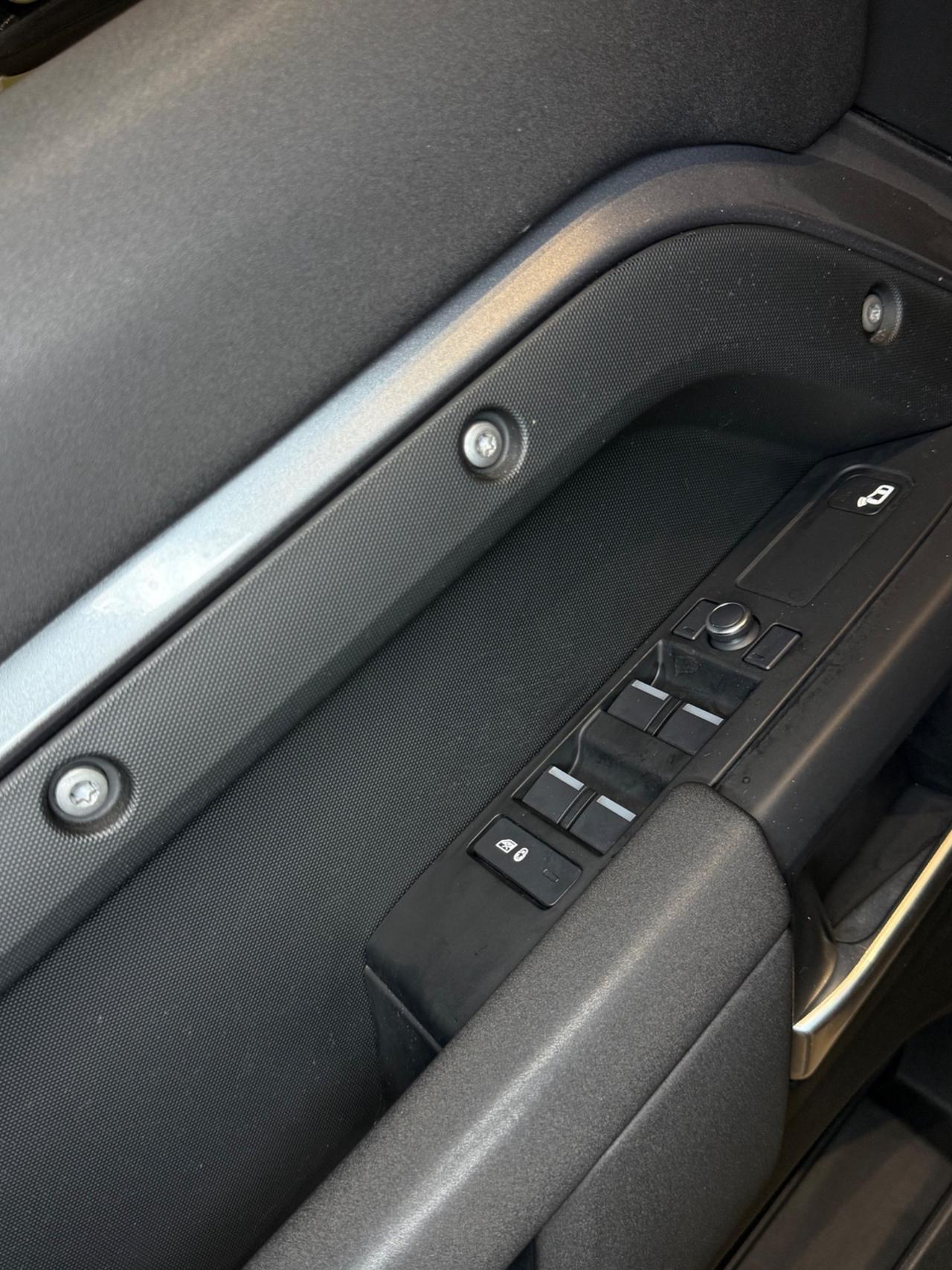 Land Rover Defender 90 3.0D I6 200 CV AWD Auto