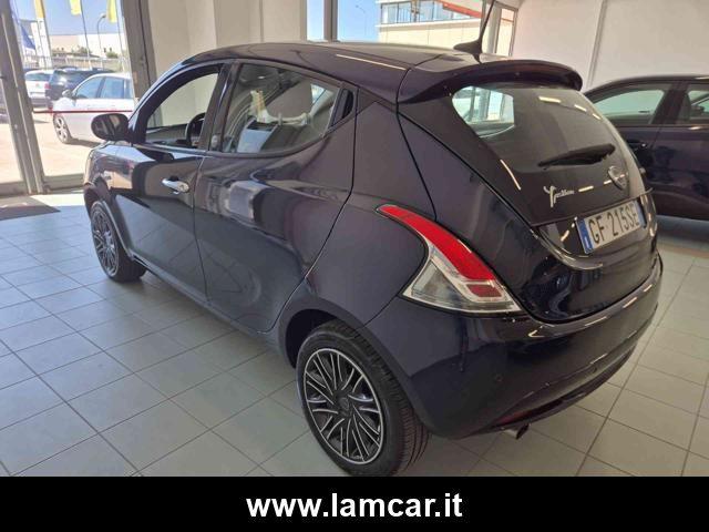 LANCIA Ypsilon 1.0 FireFly 5 porte S&S Hybrid Ecochic Silver