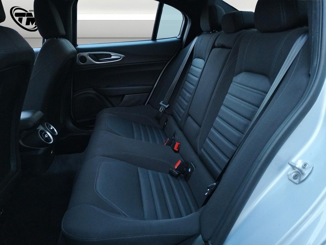 Alfa Romeo Giulia 2.0 Turbo 280 CV AT8 AWD Q4 Sprint