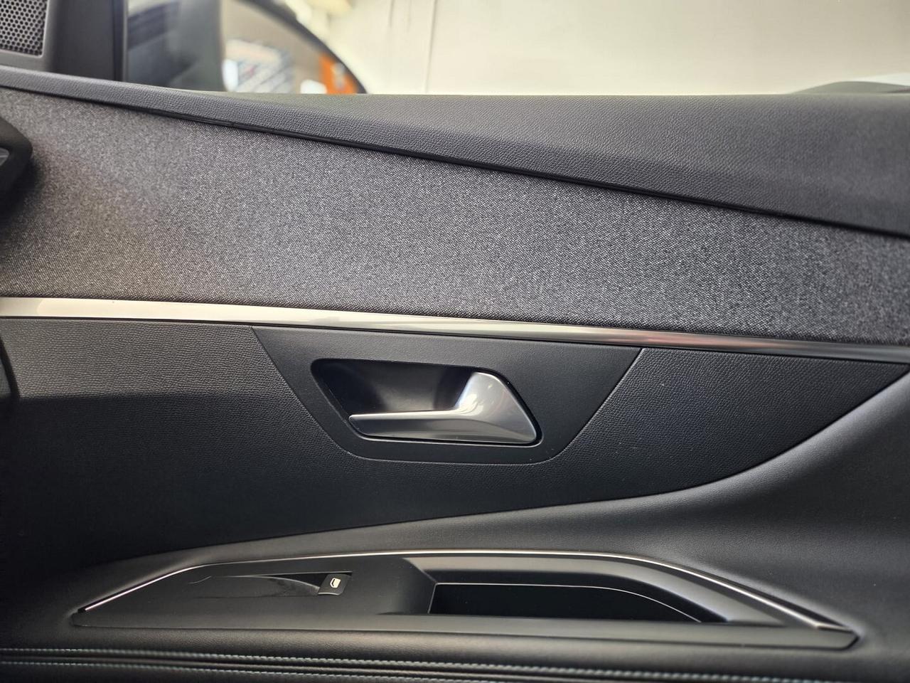 PEUGEOT 3008 BlueHDI 130 EAT8 S&S Allure Pack 2023