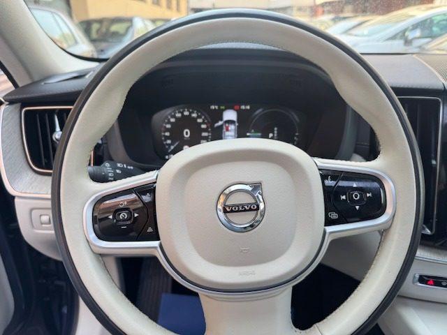 VOLVO XC60 T6 Recharge Plug-in AWD Inscrip. Expres. TET PANOR