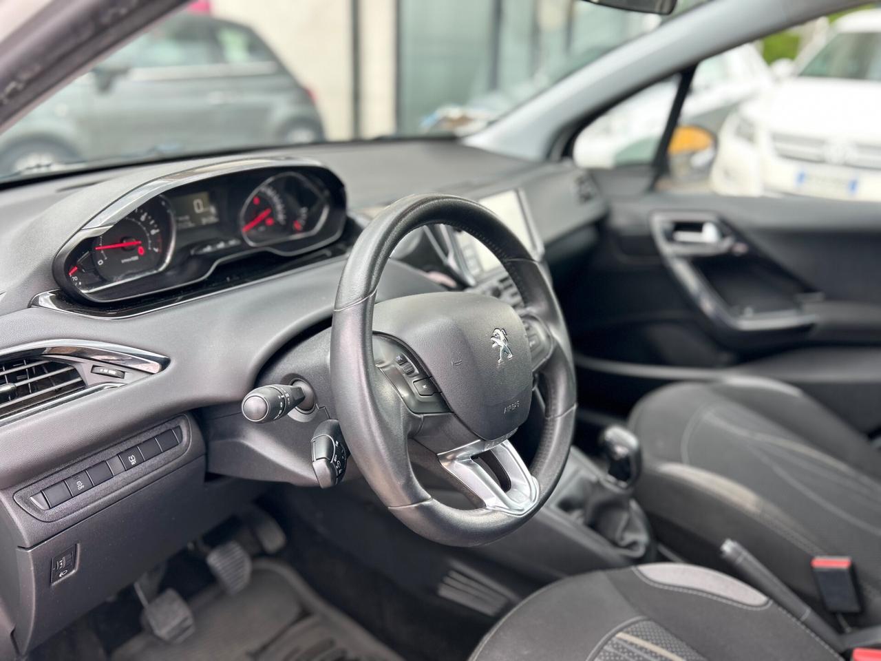 Peugeot 208 PureTech 82 5 porte Allure