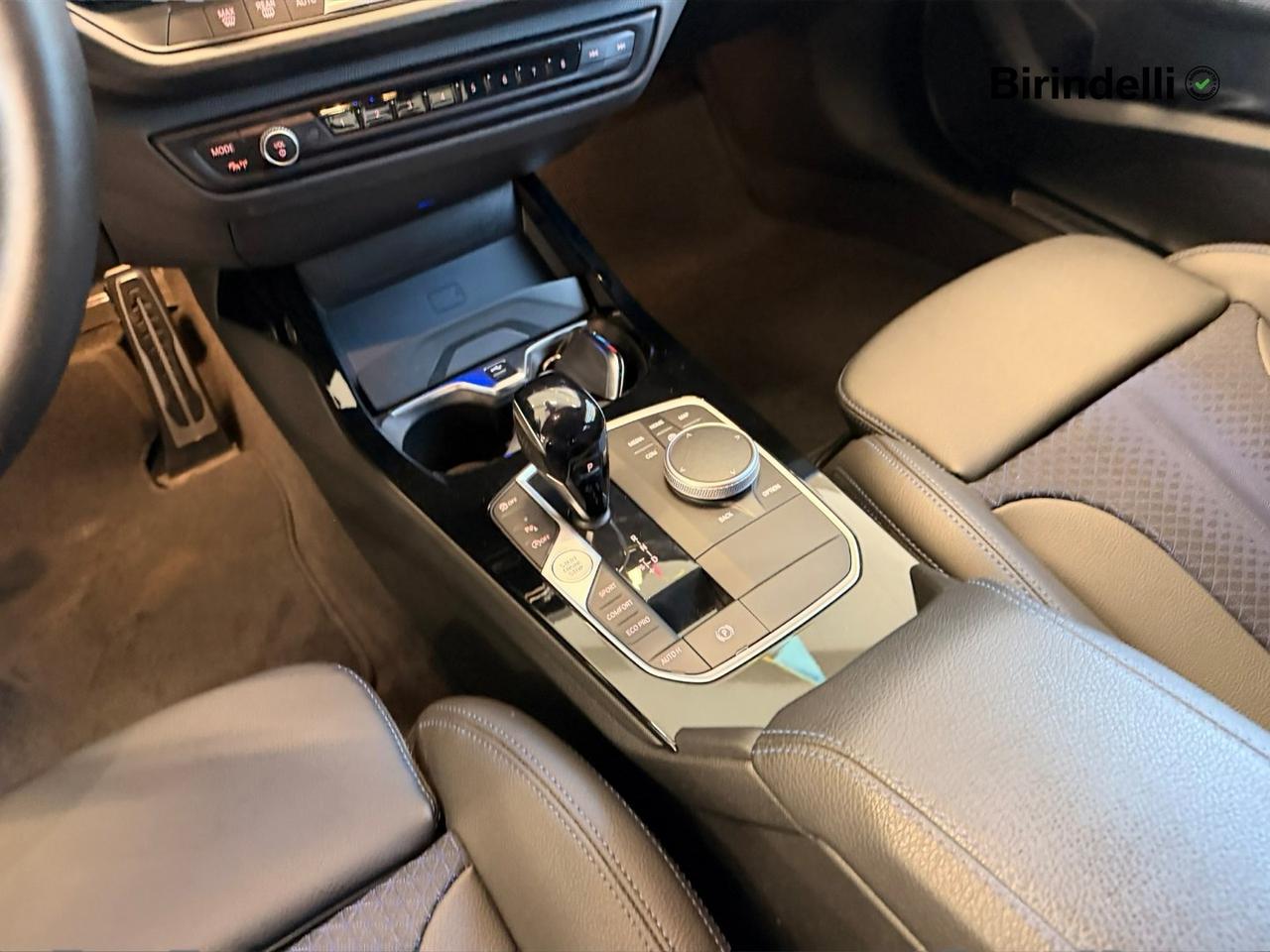 BMW Serie 1 (F40) - 118d 5p. Msport