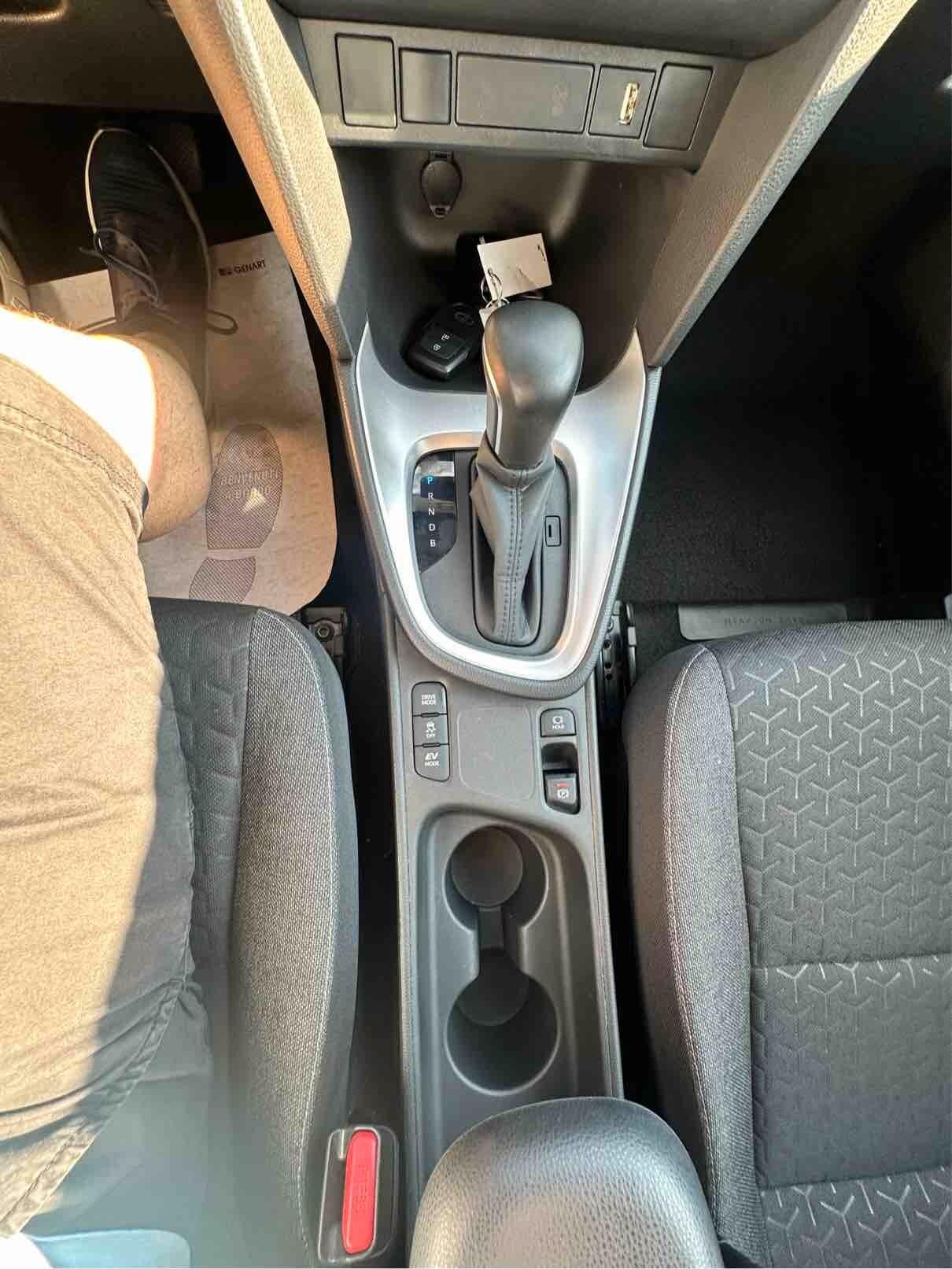 Toyota Yaris Cross 1.5 Hybrid 5p. E-CVT Business