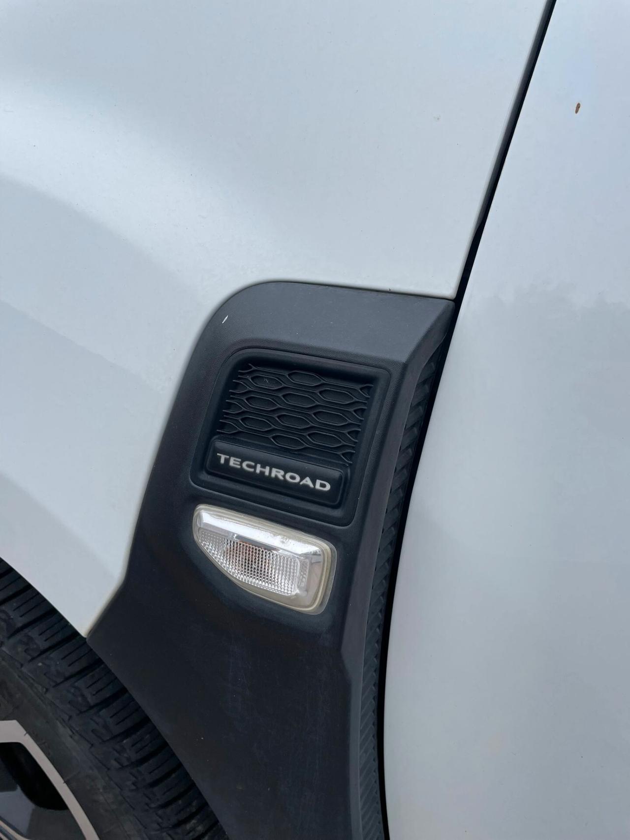 Dacia Duster 1.6 SCe GPL 4x2 Techroad