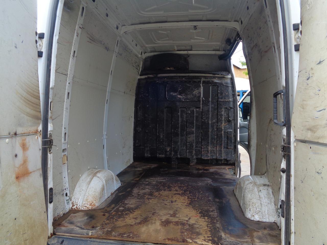 Iveco Daily 35S12P 2.3 Hpi PL Cabinato