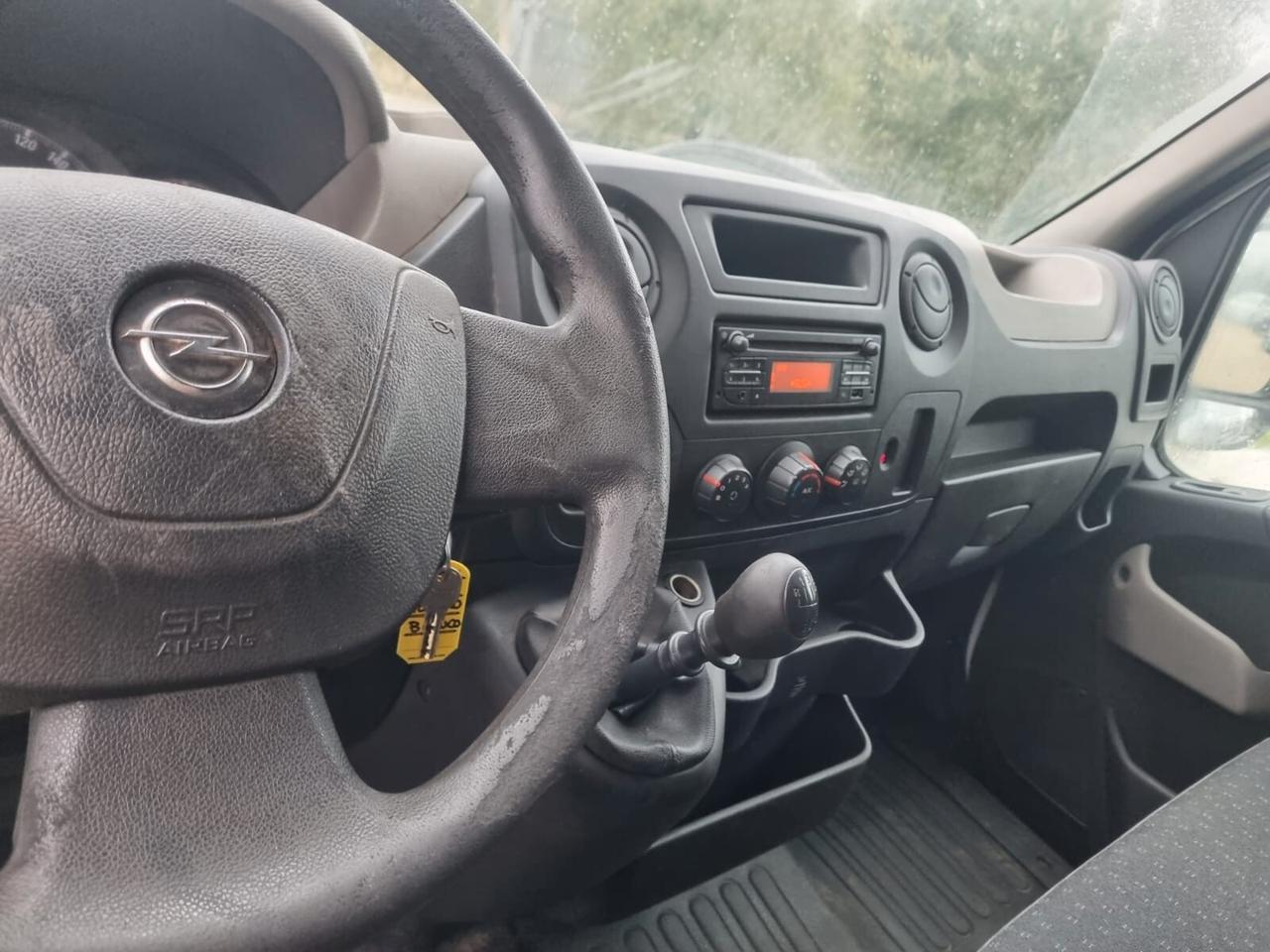 Opel Movano