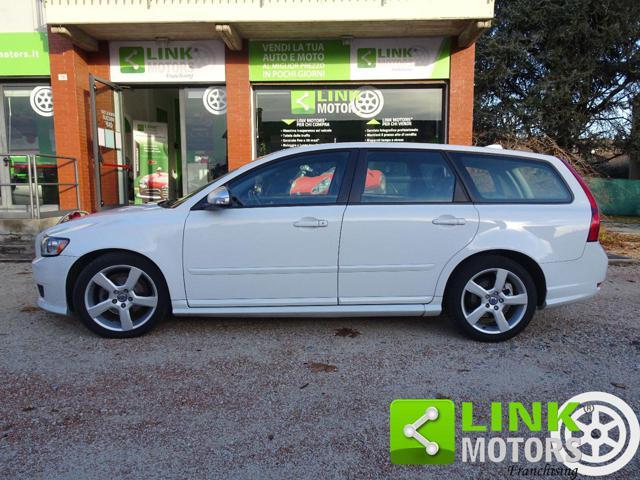 VOLVO V50 D2 R-design