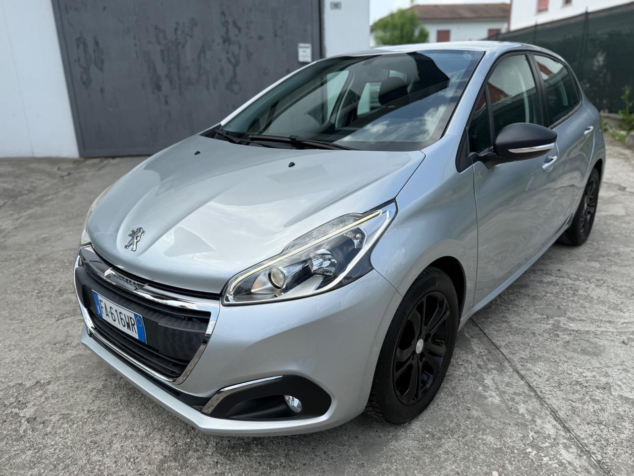 Peugeot 208 1.4 HDi 68 CV Led unico prop. 2015