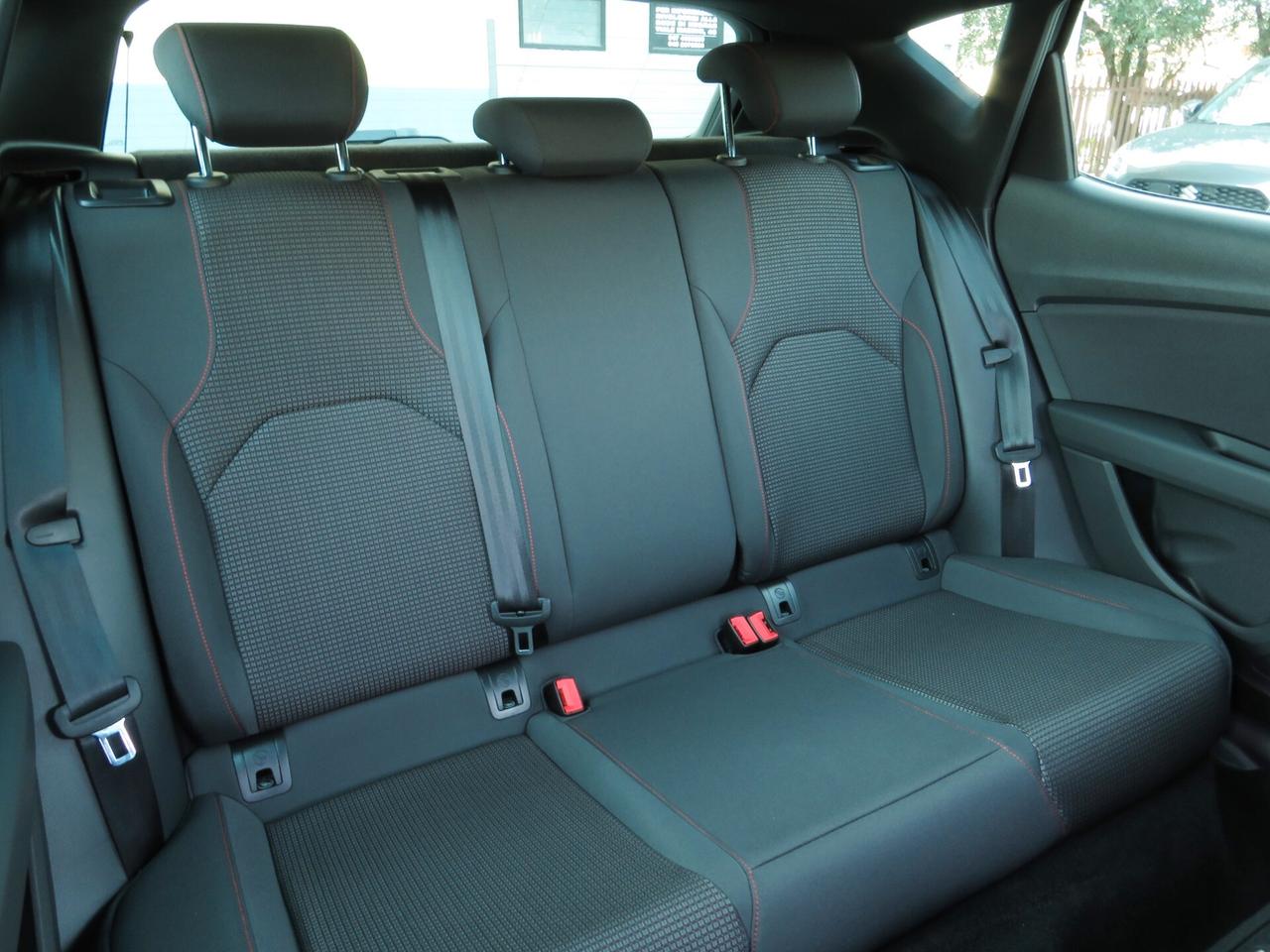 Seat Leon 2.0tdi FR 150cv dsg. full led/doppi sensori/retrocamera/keyless/android/carplay