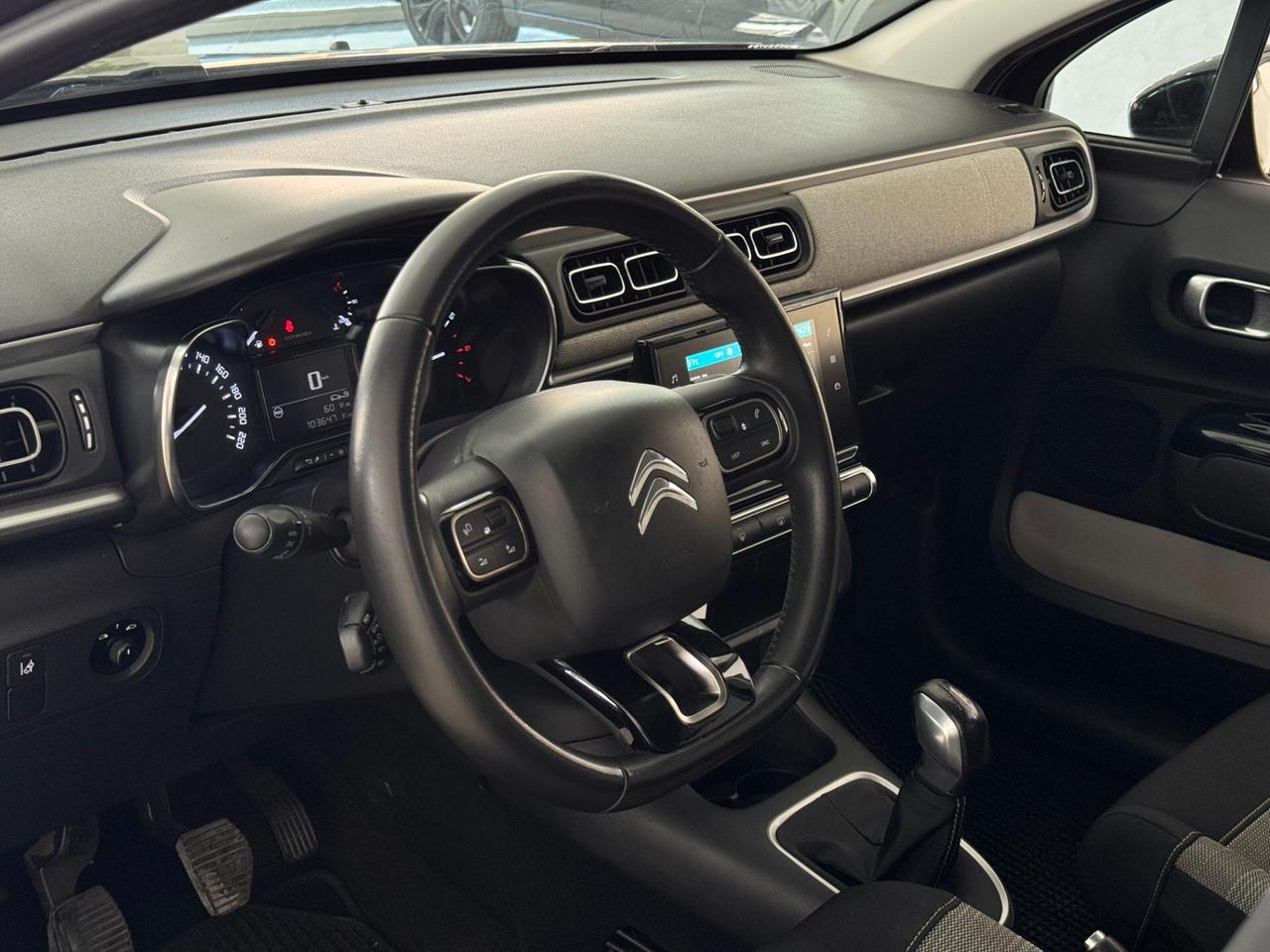 Citroen C3 1.2 PureTech 82cv Shine