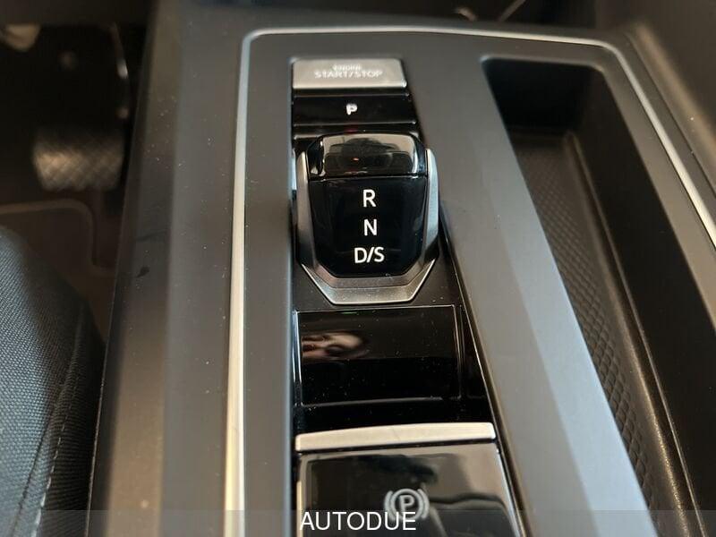 Volkswagen Golf 8 2.0 TDI SCR LIFE DSG 115 CV