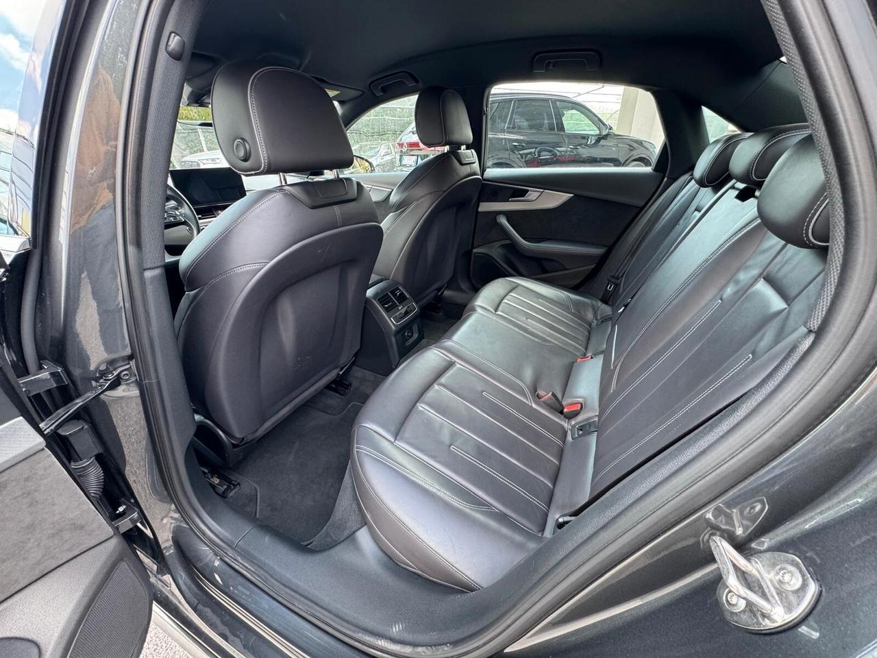 Audi A4 35 TDI/163 CV S tronic line edition