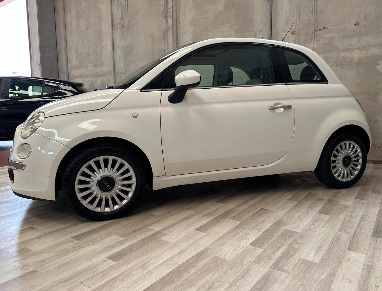 Fiat 500 1.2 Lounge 69cv 2010 ok neop.