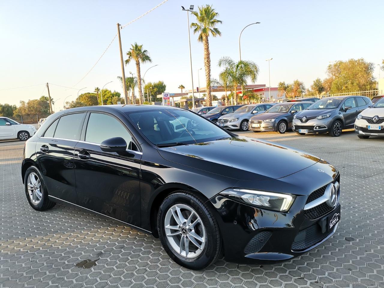 MERCEDES-BENZ A 180 d Automatic Business Extra