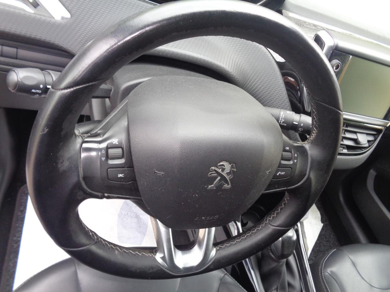 Peugeot 2008 BlueHDi 100 GT Line da vetrina