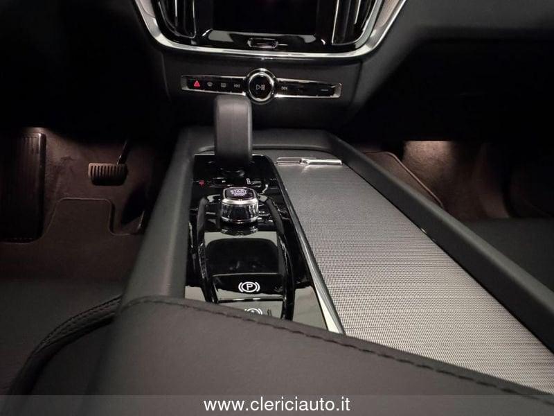 Volvo V60 Cross Country B4 (d) AWD automatico Plus