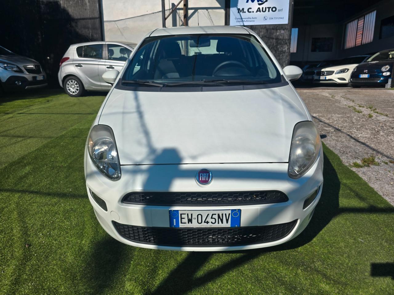 Fiat Punto 1.4BENZ 77CV NEOP 42000KM-2014