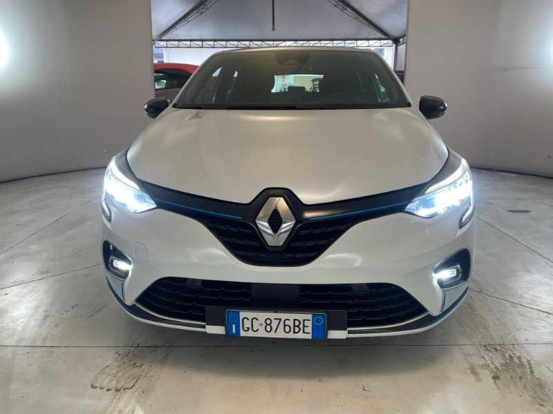 RENAULT Clio V - Clio 1.6 E-Tech hybrid Initiale Paris 140cv auto