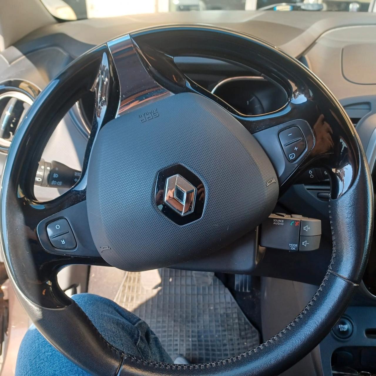 TENUTA IN MODO MANIACALE SEMPRE IN GARAGE CAPTUR 1.5