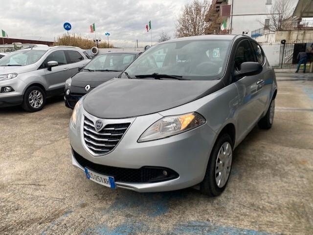 Lancia Ypsilon 0.9 TwinAir 85 CV 5 porte Metano Ecochic Gold