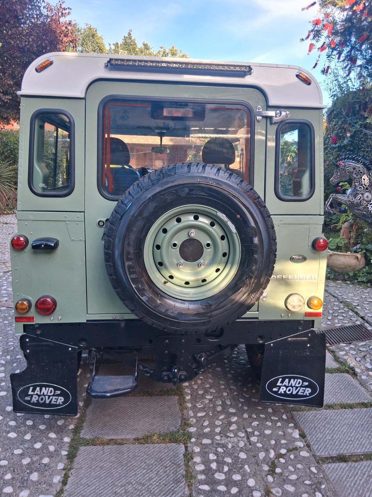 Land Rover Defender 90 2.2 TD4 Station Wagon E N1