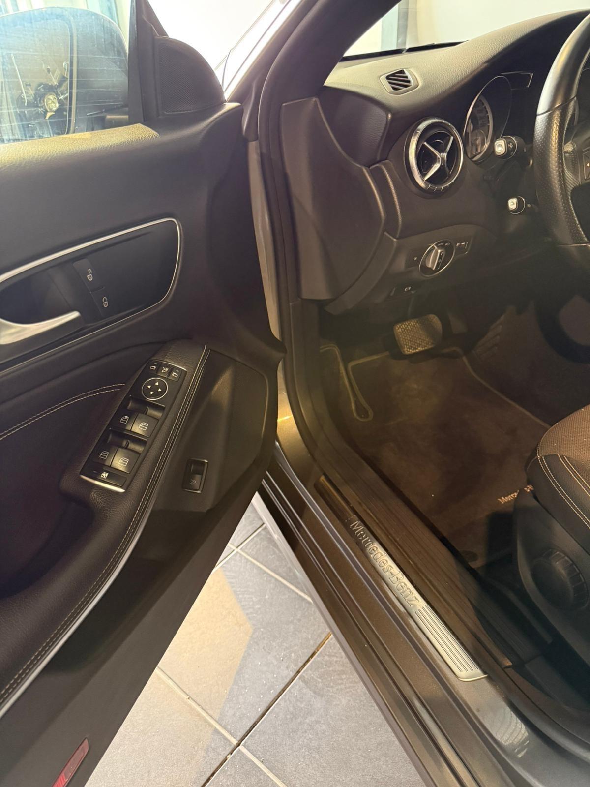 Mercedes CLA 200 -AUTOMATICA - GARANZIA